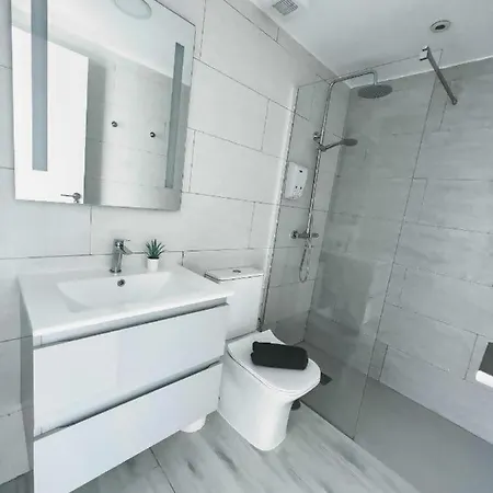 El Encanto Con Vista A La Piscina (adults Only) Apartment
