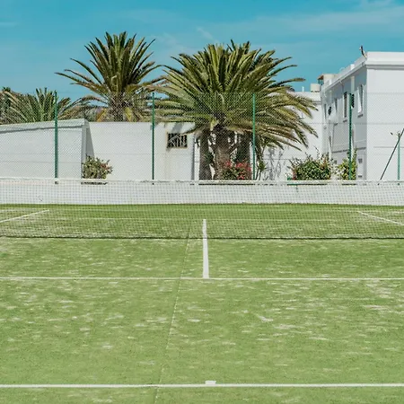 El Encanto De (adults Only)